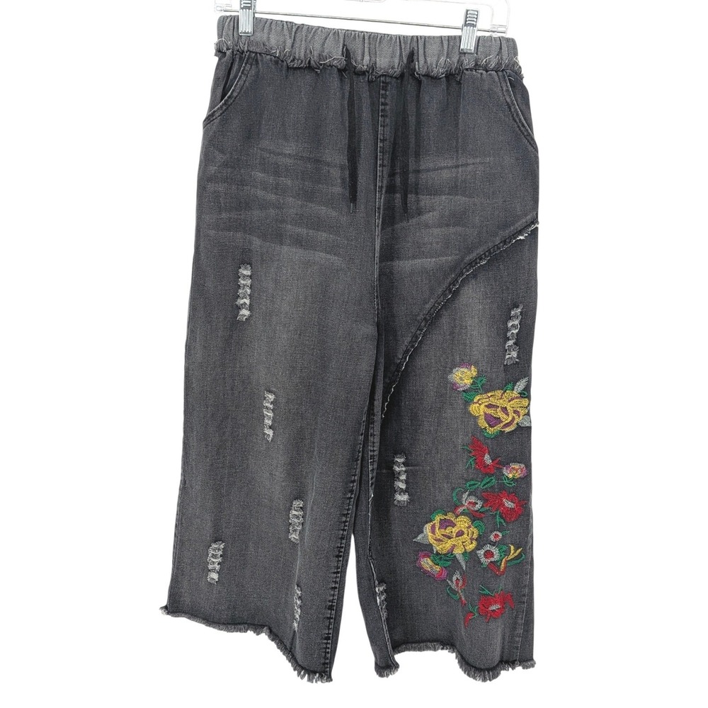 YESNO Wide Leg Crop Jeans Women Small Gray Floral Embroidered Distressed Raw Hem